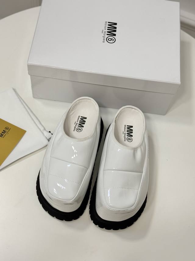 高定品质 Maison Margiela Mm6新款厚底拖鞋 鞋面牛漆皮 牛皮内里 Eva防滑耐磨底 厚底8Cm Size:35-39