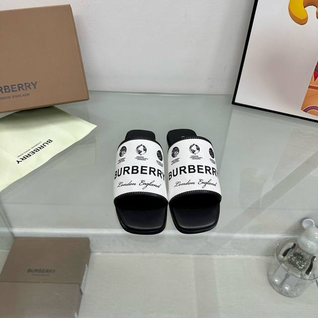 新品上架burberry 巴宝莉平底拖鞋 渠道货 硫化一脚蹬巴宝莉拖鞋 必须专柜一致 鞋面采用巴宝莉牛皮 羊皮内里及垫脚 原版开模扣子 极致柔软的皮革材质与双足