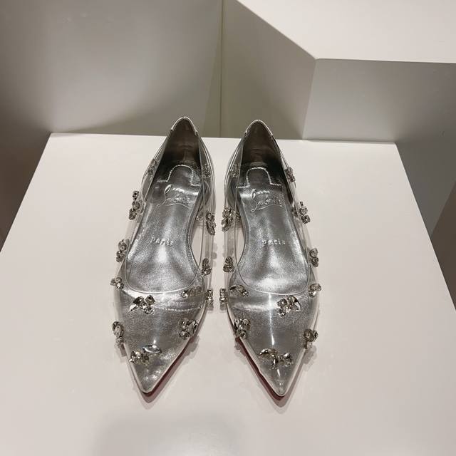 顶级版 原版盒p Christian Louboutin 2023S原版做货重工cl 经典degraqueen水晶高跟鞋 鞋面 采用透明的pvc鞋面搭配最新款硕