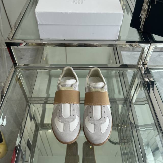 Maison Margiela Mm6 2024新款 马吉拉情侣款松紧 德训鞋 马吉拉最最舒服的德训鞋子了 复古感满满 随便穿搭就可以很高级 鞋子很轻便 穿起来