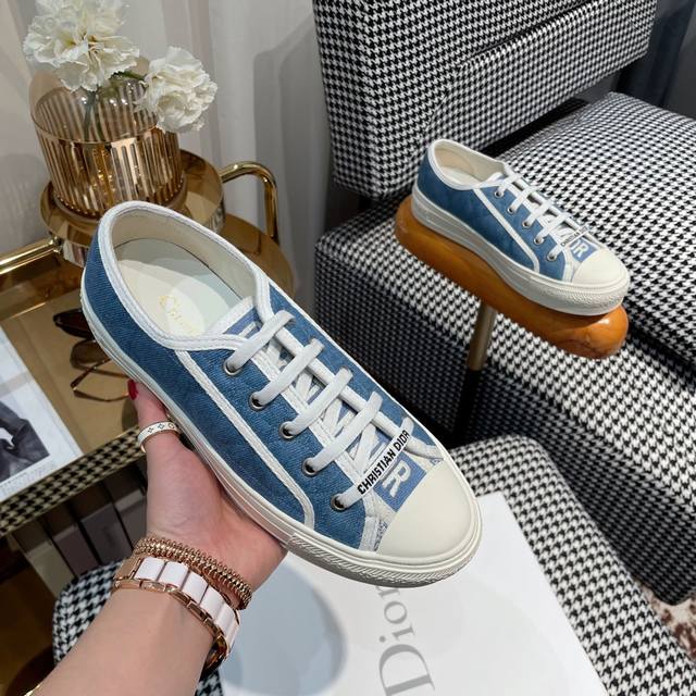 Dior 2023’Ss Sneakers 迪奥 意大利经典工艺网红媲美帆布鞋 大底：原版原模橡胶鞋底 面料：进口斜纹帆布 内里：顶级羊皮 垫脚：丝绸牛皮 码数