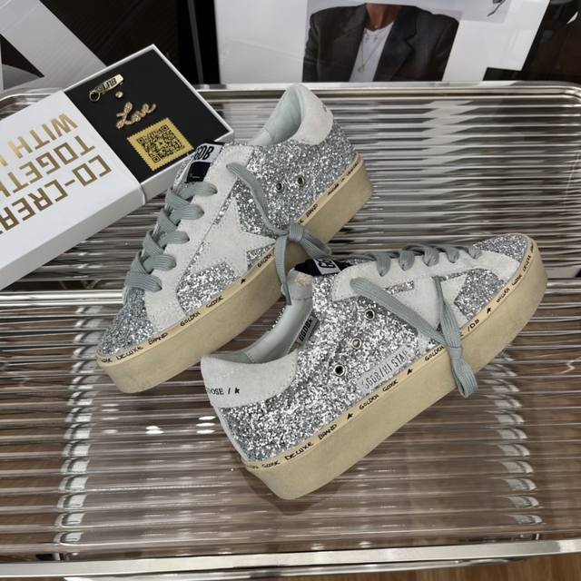 Golden Goose Hi Star厚底小脏鞋升级 升级 绝对 顶级大厂品质 增高 5Cm 鞋垫脚感几乎踩感觉 鞋口牛皮里和羊京后跟藏了厚厚海绵完全解决了磨