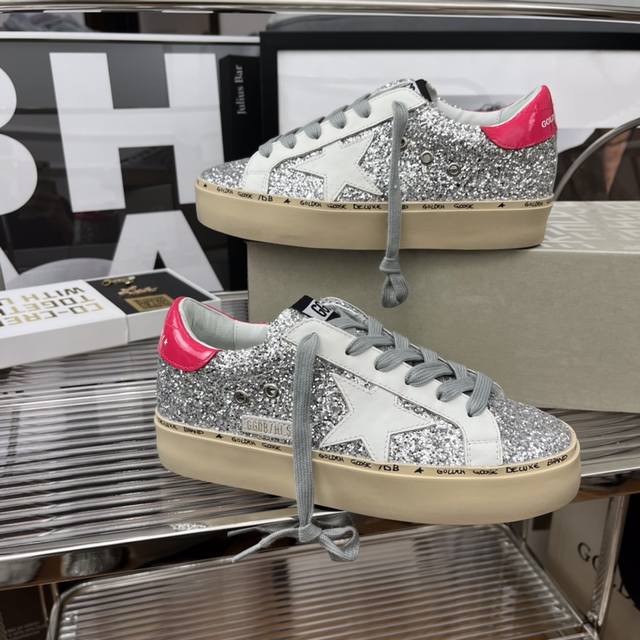 Golden Goose Hi Star厚底小脏鞋升级 升级 绝对 顶级大厂品质 增高 5Cm 鞋垫脚感几乎踩感觉 鞋口牛皮里和羊京后跟藏了厚厚海绵完全解决了磨