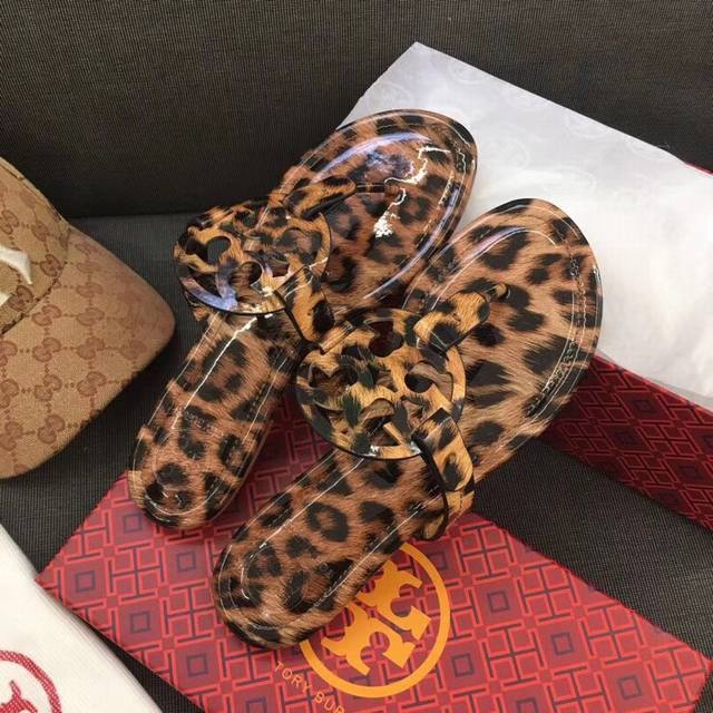 全套包装加40元 Tory Burch 托里伯奇 码数：35-43