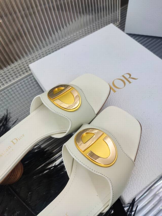 迪奥 Dior 2024春夏新款果冻色女鞋 Cd字母logo五金扣小方头凉拖鞋 市面顶级版本 独家发售 材质:鞋面进口小牛皮+水染羊皮内里+意大利真皮大底+原版