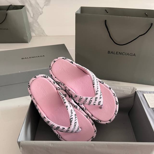 今日新品 Balenciaga｜巴黎世家新品泰迪毛毛厚底拖鞋 独家正确版本、原版开发、电绣徽标刺绣工艺 高级感满满当当 原版定制泰迪卷毛logo 刺绣 原版开