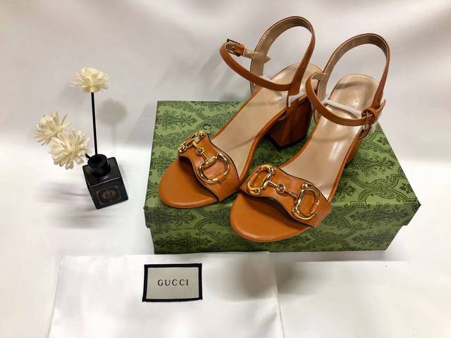 Gucci 古驰 夏季新款 马衔扣粗跟凉鞋 跟高：5Cm、7Cm 码数：34-42