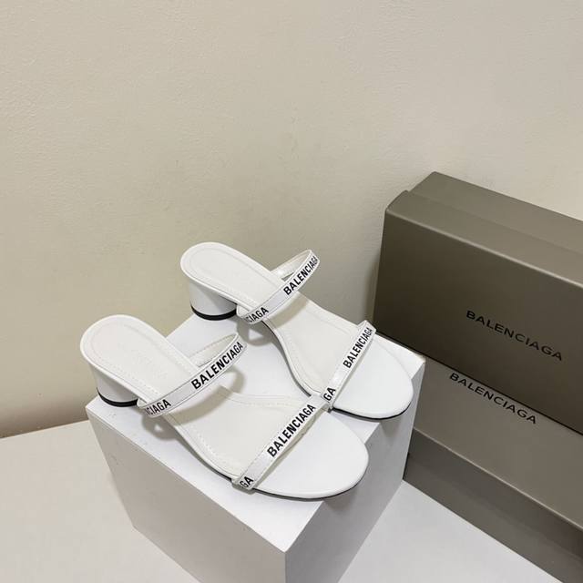 Balenciaga 巴黎世家 字母带粗跟凉鞋 拖鞋 跟高：5Cm 码数：34-40