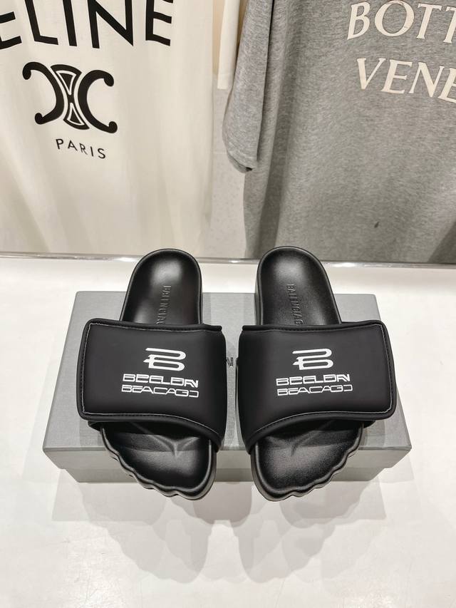 高版本出厂 情侣款 Balenciaga* 巴黎世家2024Ss新款情侣款沙滩拖鞋～ 高级感满满当当！ 欧美名媛 明星 网红girl 大爱款 蓬松柔软 亲肤柔软