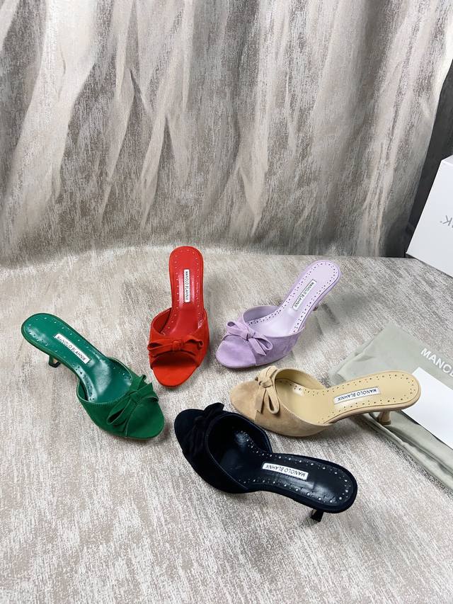 2024Manolo Blahnik 新款，进口羊猄，羊皮内里，真皮大底，多色可选，跟高7.5Cm 出厂价：