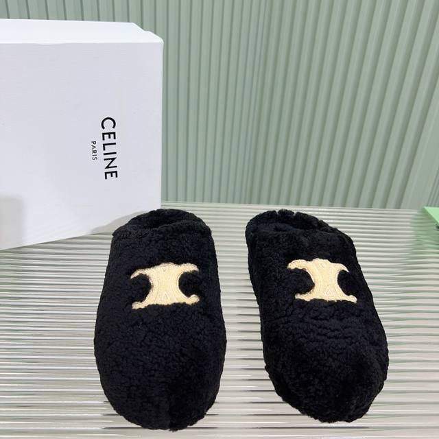 Celine 塞琳 24S新品 一脚蹬羊毛半拖拖鞋 这一季的赛琳又让我重新爱了它一次！ 这季节美鞋太多这款毛拖 真的是让我无法自拔真太可爱了～ 毛茸茸的羊毛是选