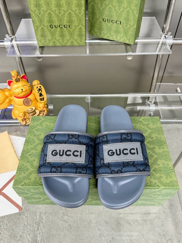 出厂价p: 原单品质guccisummer最新限量厚底拖鞋顶级品质发售购入正品开发原版特殊印刷工艺印花内里羊皮配合意大利私模大底整双鞋子行云流水技术过硬材质与工