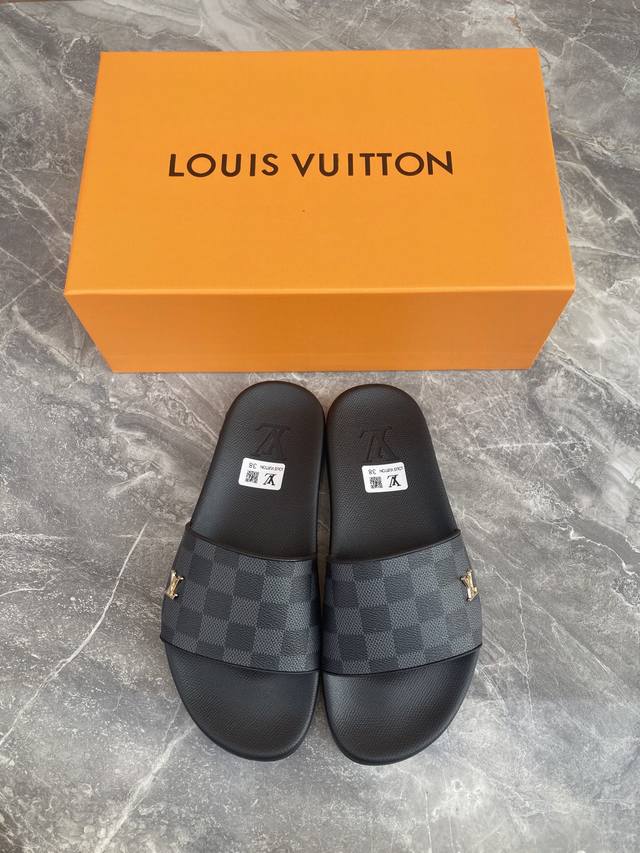 LouⅰsⅤuⅰtton情侣款，私家模，美观鞋面 Size:35-46