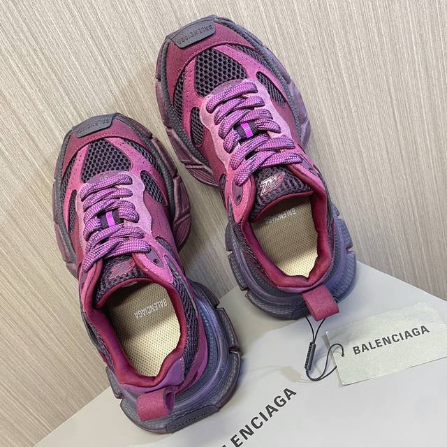 冲量价: Balenciaga 巴黎世家~~3Xl 2.0新版情侣款复古运动鞋 全新系列传承与经典：以标志性balenciaga廓形抽象大底，碰撞出前卫时尚模范