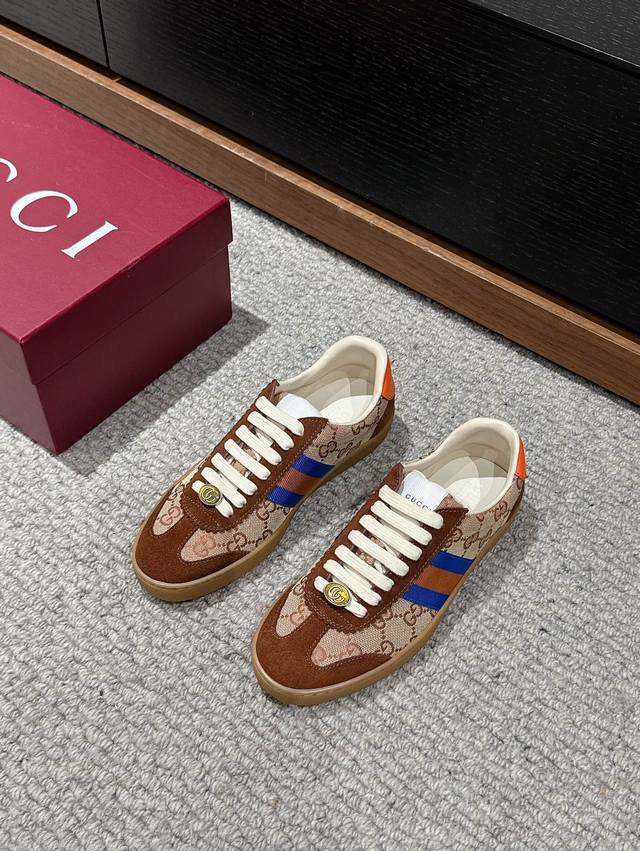 顶级品质 Gucci Ss24 New Arrival～ G家经典德训鞋系列升级版本～ 简约大方经典德训版型 好穿又百搭， 老花双g布面透气性超好，和夏季绝配，