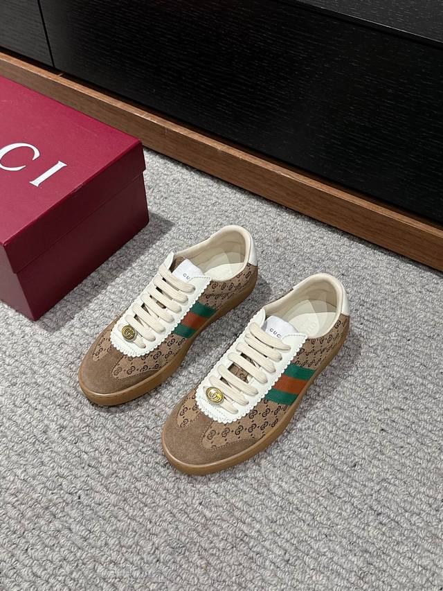 顶级品质 Gucci Ss24 New Arrival～ G家经典德训鞋系列升级版本～ 简约大方经典德训版型 好穿又百搭， 老花双g布面透气性超好，和夏季绝配，