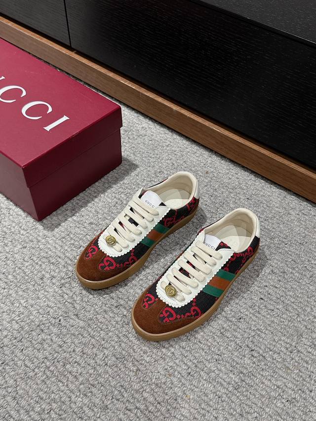 顶级品质 Gucci Ss24 New Arrival～ G家经典德训鞋系列升级版本～ 简约大方经典德训版型 好穿又百搭， 老花双g布面透气性超好，和夏季绝配，