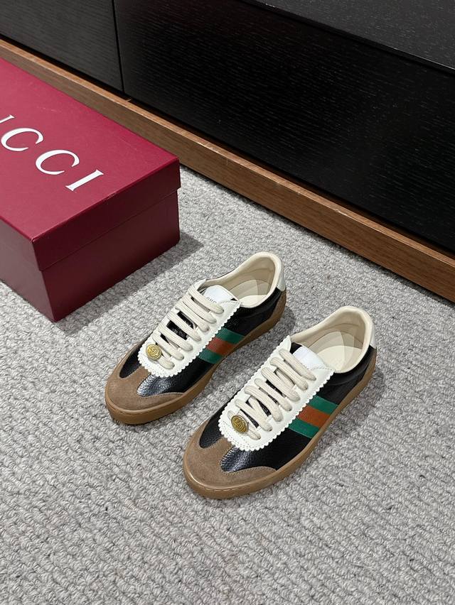 顶级品质 Gucci Ss24 New Arrival～ G家经典德训鞋系列升级版本～ 简约大方经典德训版型 好穿又百搭， 老花双g布面透气性超好，和夏季绝配，