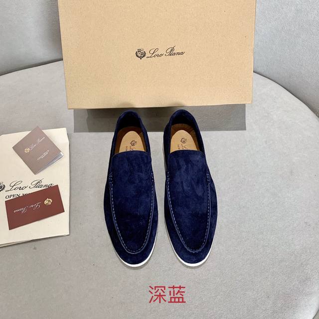 Loro Piana 男款。意大利顶级羊绒复古优雅低调奢华。时尚性与皮料实用性同样兼具依然全网最高品质。鞋面羊京丝质柔滑。羊皮里，耐磨高弹牛筋底。 码数：39-