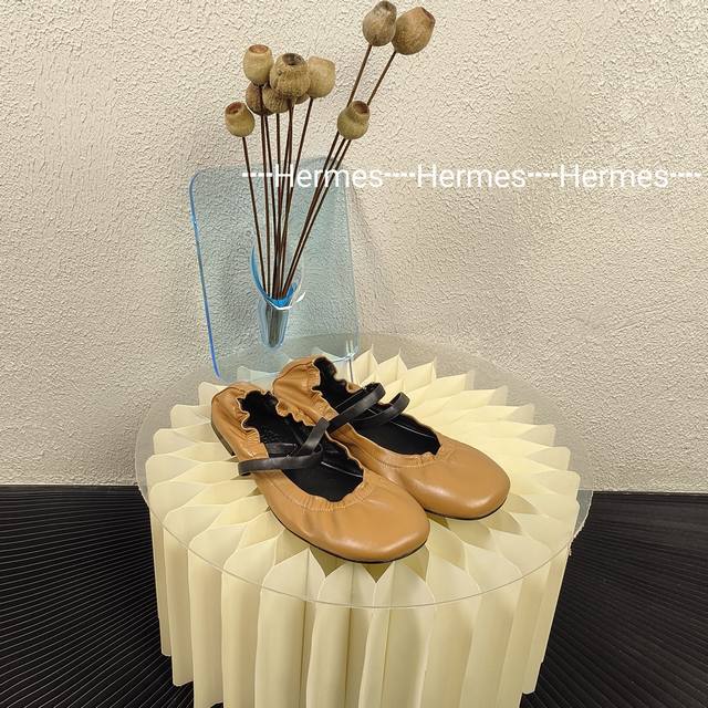 顶级品质 Hermes Ss24 New Arrival～ H家2024秋季｜芭蕾舞鞋新品 主打一个好穿舒适，质感高级感拉满 进口小羊皮鞋面 羊皮内里 垫脚 意