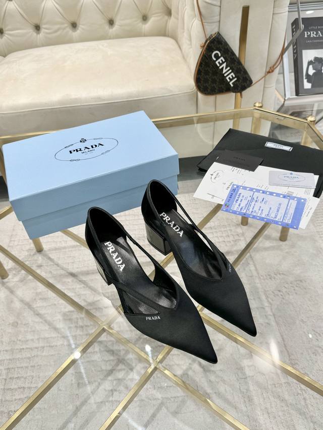 Pradr 普拉达 上新出厂价 进口真皮底 仿真皮底 Prad* Raf Simons X 2024 Aw 早春最新t台走秀粗跟系列款 鞋面：进口真丝 内里：进