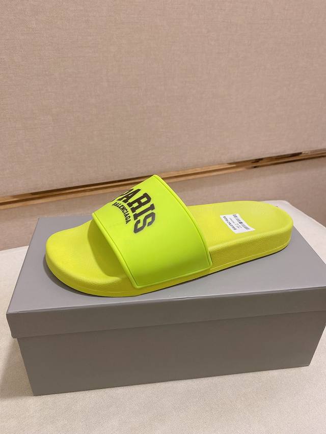 工厂价: 男鞋 巴黎世家 拖鞋balenc*Aga Ss升级版ins爆款现货发售原版购入开模，原版一致大底私模开版，一字带特别包脚舒适，松口和勒脚都不会有！脚感