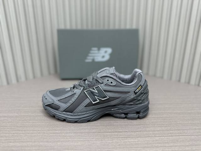 深灰色 36～45 New Balance 1906R Urbancore 潮流复古休闲跑步鞋 深灰色 货号m1906Ru 尺码：36、37、37.5、38、3