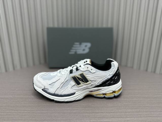 白鲸白 36～45 New Balance Nb1906R＂RefⅠned Future 潮流复古跑步鞋 白鲸白 货号m1906Dc 尺码：36、37、37.5