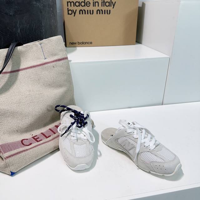 高品质出厂网面 ！顶级品质情侣款！Miumiu X New Balance 联名款nb运动鞋包头半拖款休闲鞋！ Miu24Ss秀场爆出的这双与new Balan