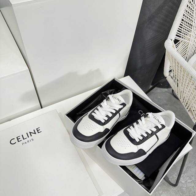 高品质出厂 ！情侣款celine 赛琳 24春夏秀场主推新款 Ct-10系列小白鞋滑板鞋休闲运动鞋！ 顶级版本原版购入开发做货 此款赛琳小白鞋充满街头感，拼色设