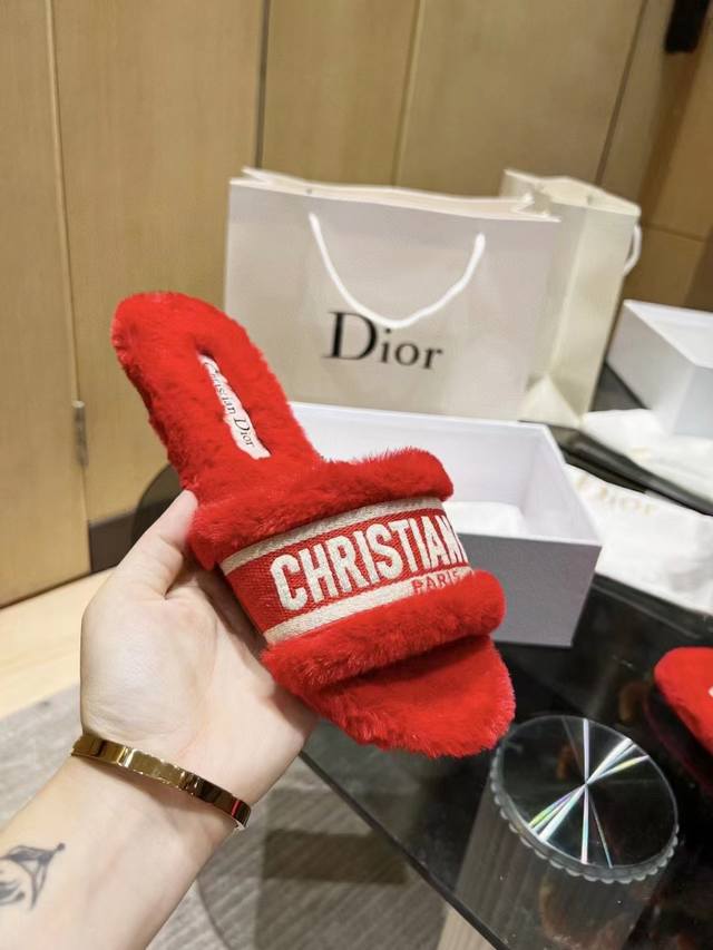 Dior 迪奥毛拖鞋系列 平底一字拖款 柔软舒适羊毛 原版工艺 橡胶大底 65-40码 41 42定做 真皮底定做