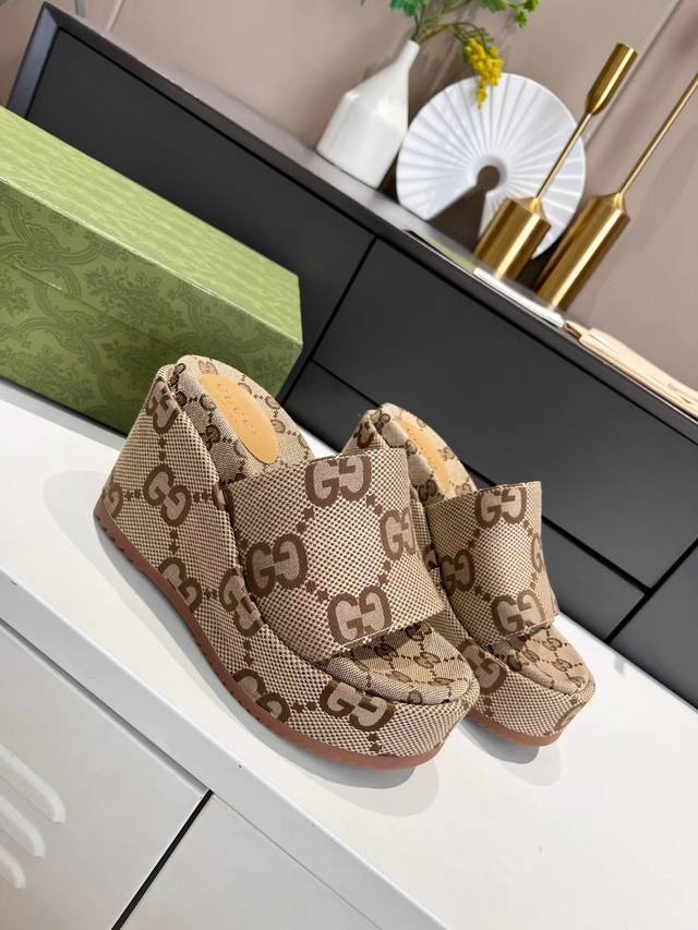 橙子出厂价 GUCCI 古驰 夏季新款 防水台坡跟厚底拖鞋 底厚：前掌7cm、后跟12cm 码数：35-42