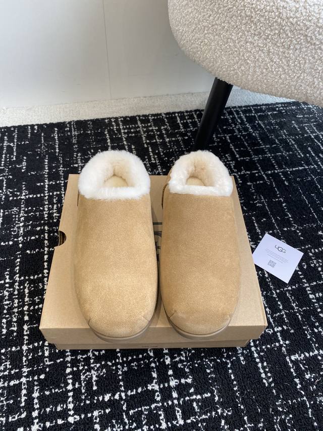 顶级品质 UGG 2024新款出炉卡皮巴拉胖头鞋，系列刻在基因里的松弛感 X拒绝精神内耗 ，卡皮巴拉”潮流风向标，经典胖头拖鞋 卡通可爱造型让你的穿搭更具吸引力